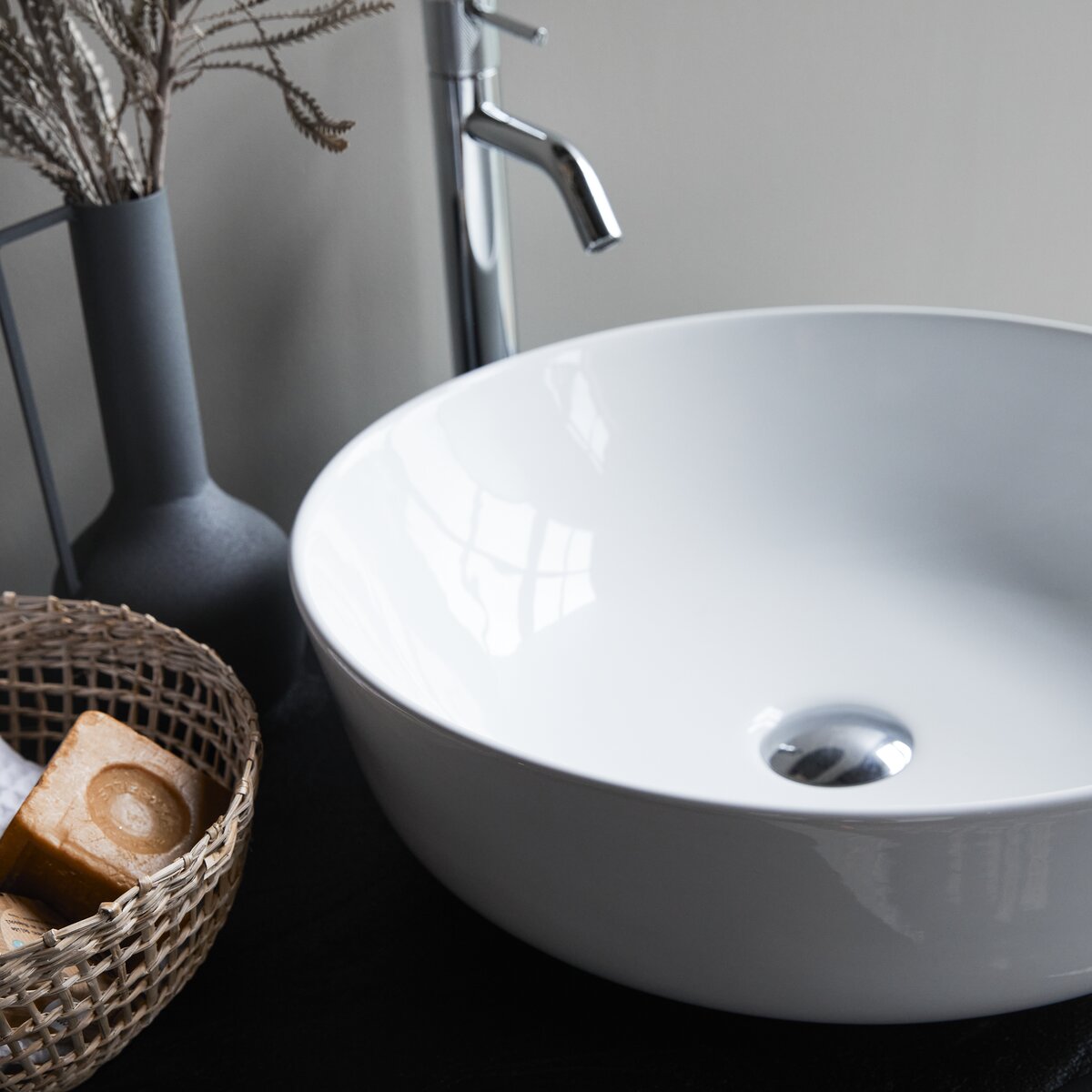 Luna - Waschbecken aus Keramik Luna - Waschbecken aus Keramik