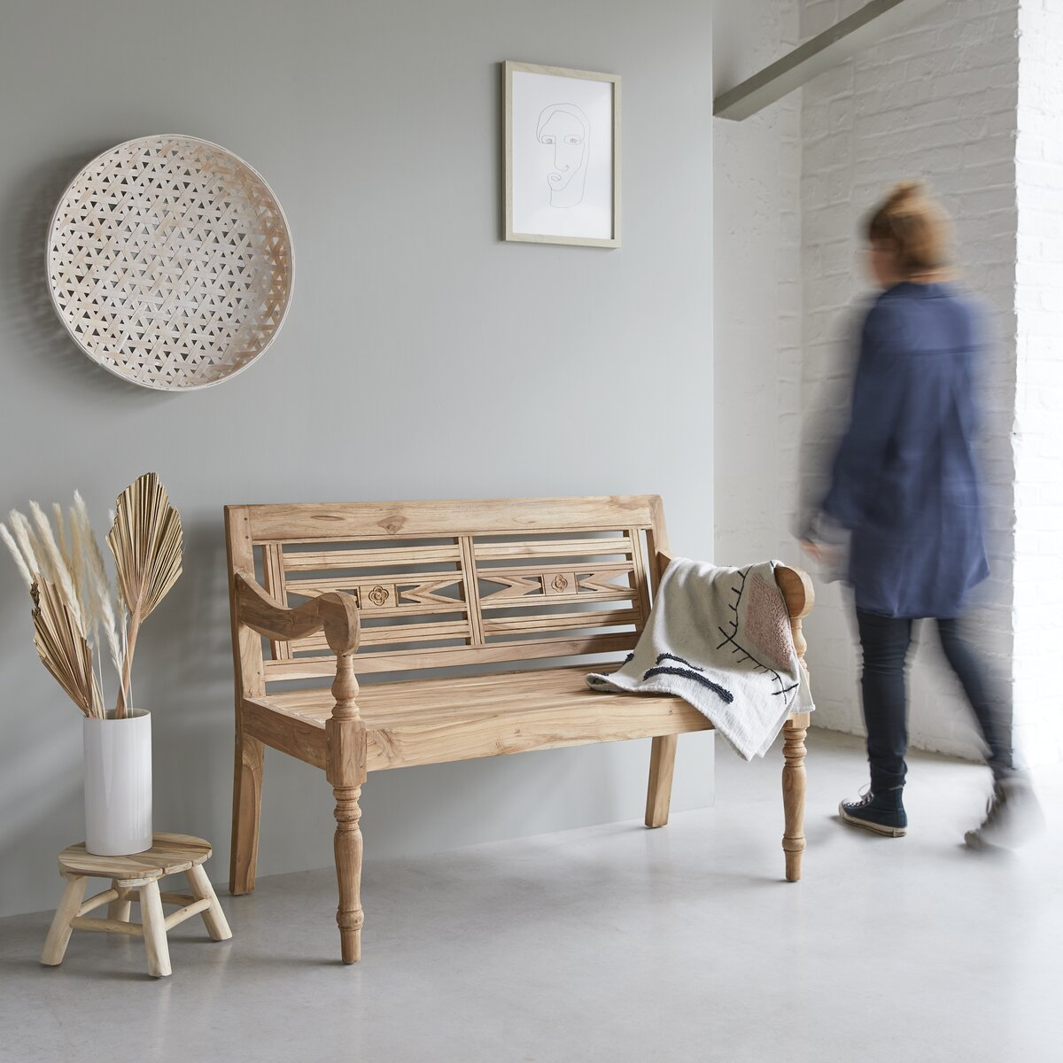 Banc d'intérieur en bois massif de Manguier vernis clair