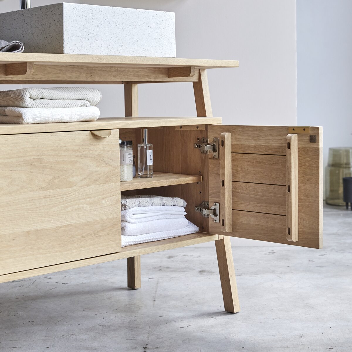 Pola - Waschtischunterschrank aus massiver Eiche 90 cm Pola - Waschtischunterschrank aus massiver Eiche 90 cm