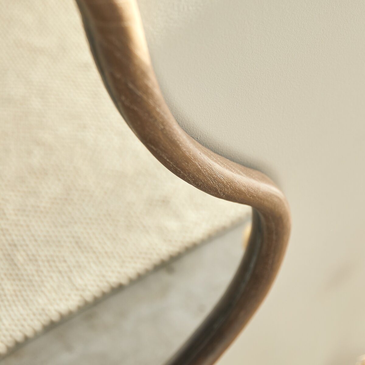 Dim - Espejo en madera de mindi 85x65 cm Dim - Espejo en madera de mindi 85x65 cm