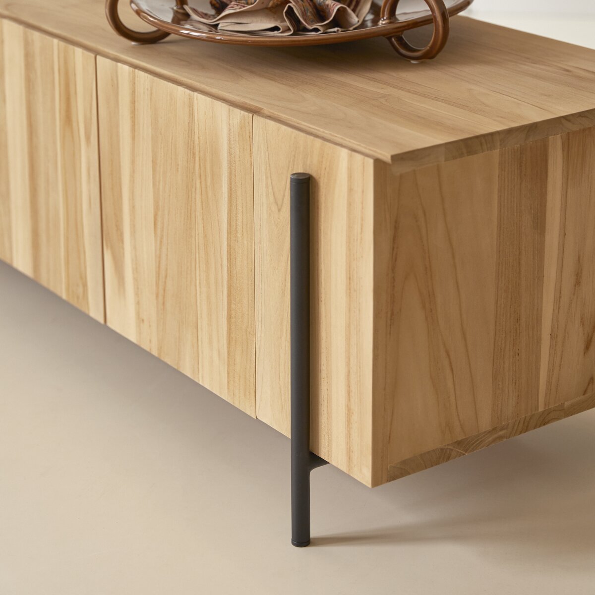 Honorine - TV Schrank aus massivem Teakholz 170 cm Honorine - TV Schrank aus massivem Teakholz 170 cm