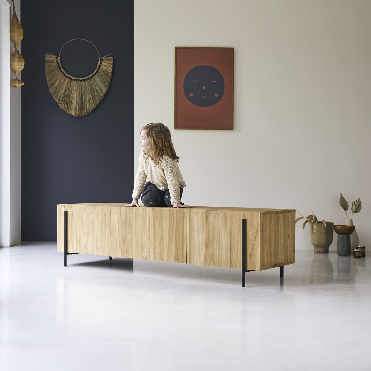 Honorine - Meuble TV bas en teck massif 170 cm Honorine - Meuble TV bas en teck massif 170 cm