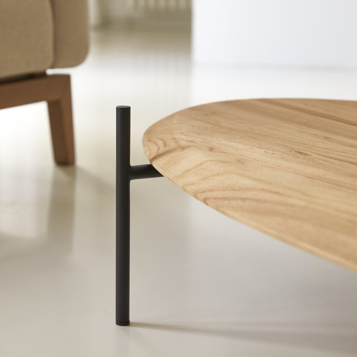 Honorine - Table basse ovale en teck massif Honorine - Table basse ovale en teck massif