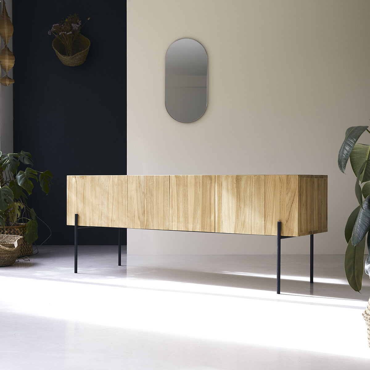 Honorine - Meuble TV haut en teck massif 170 cm Honorine - Meuble TV haut en teck massif 170 cm