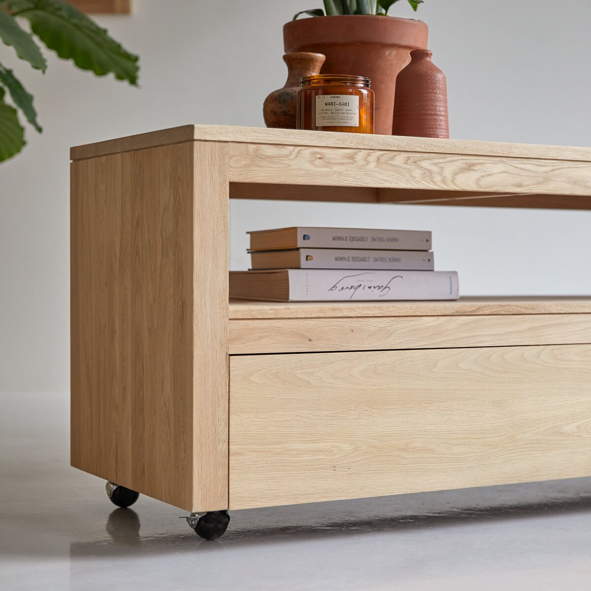 Anoa - TV Schrank aus massivem Eichenholz 140 cm Anoa - TV Schrank aus massivem Eichenholz 140 cm