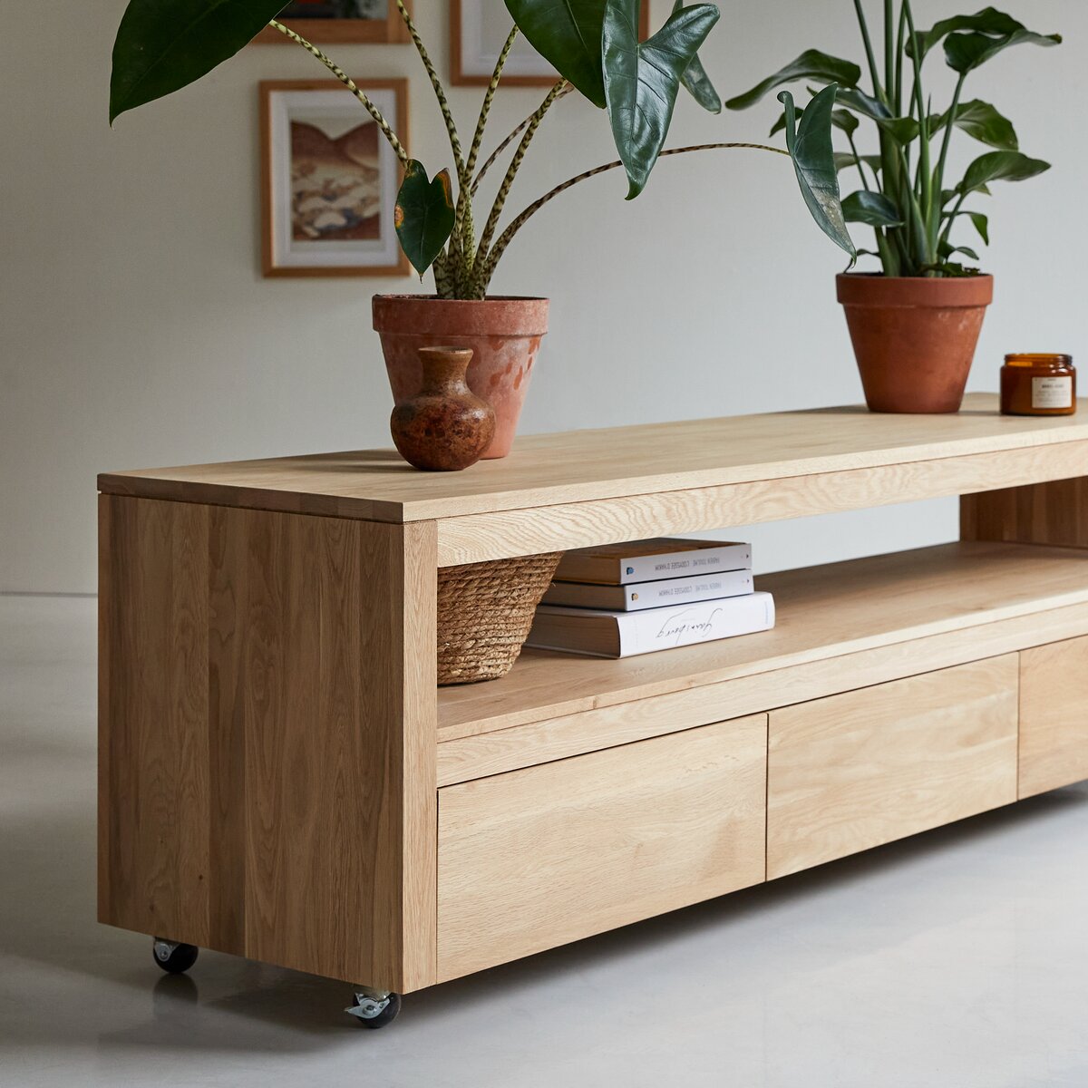 Anoa - Mueble de TV en roble macizo 180 cm Anoa - Mueble de TV en roble macizo 180 cm