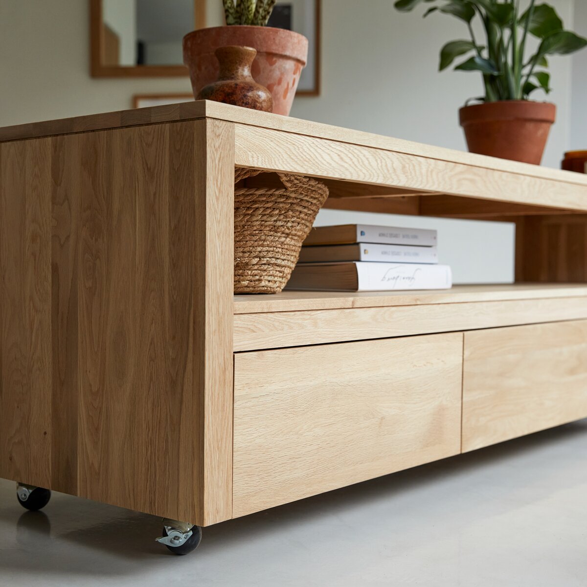Anoa - Mueble de TV en roble macizo 180 cm Anoa - Mueble de TV en roble macizo 180 cm