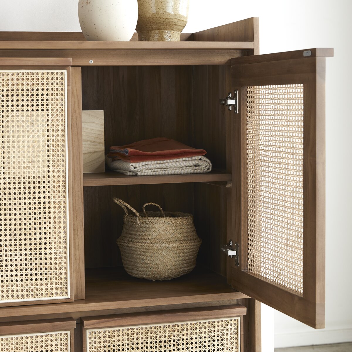 Roots - Armoire en teck massif recyclé et cannage Roots - Armoire en teck massif recyclé et cannage