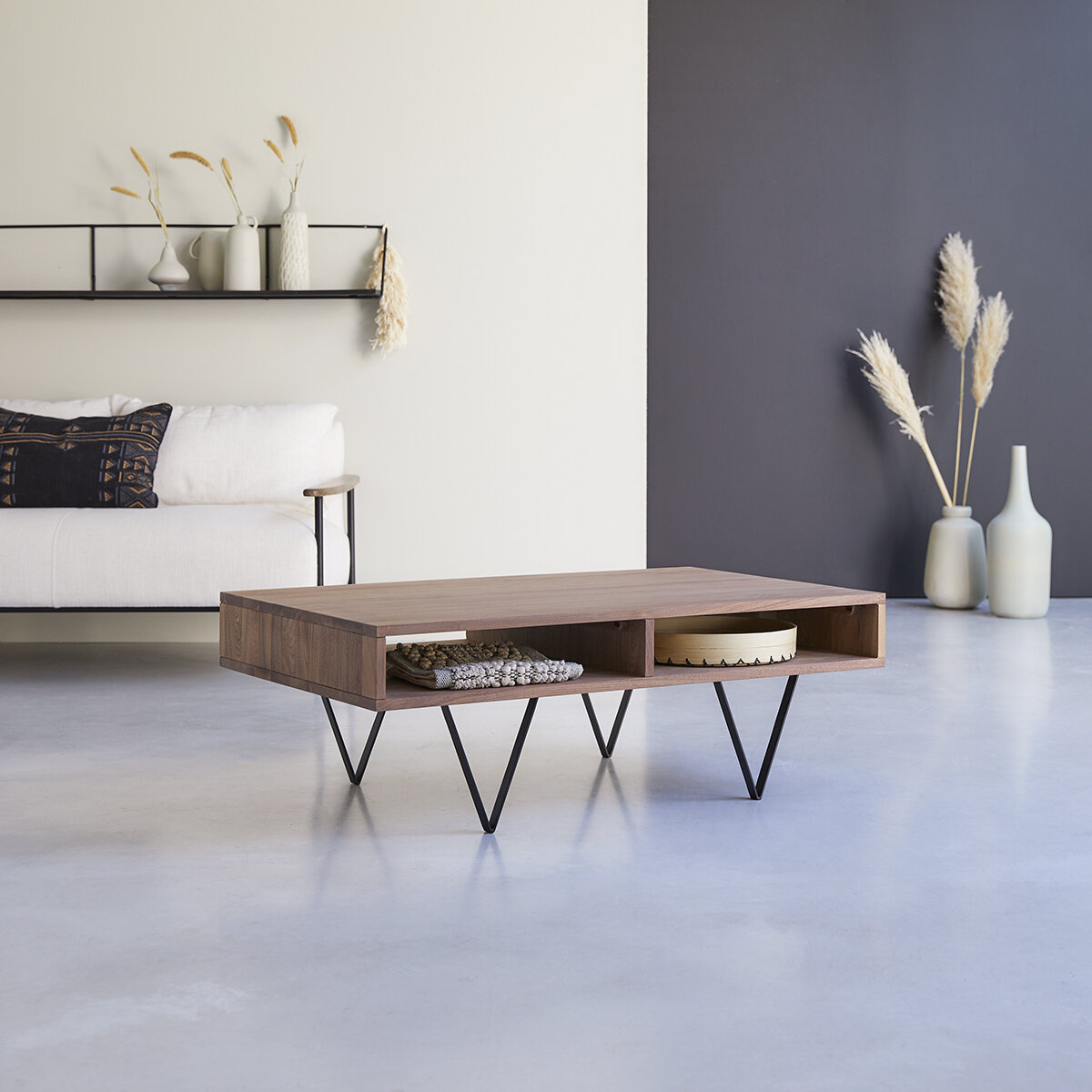 Metric - Table basse en noyer massif Metric - Table basse en noyer massif