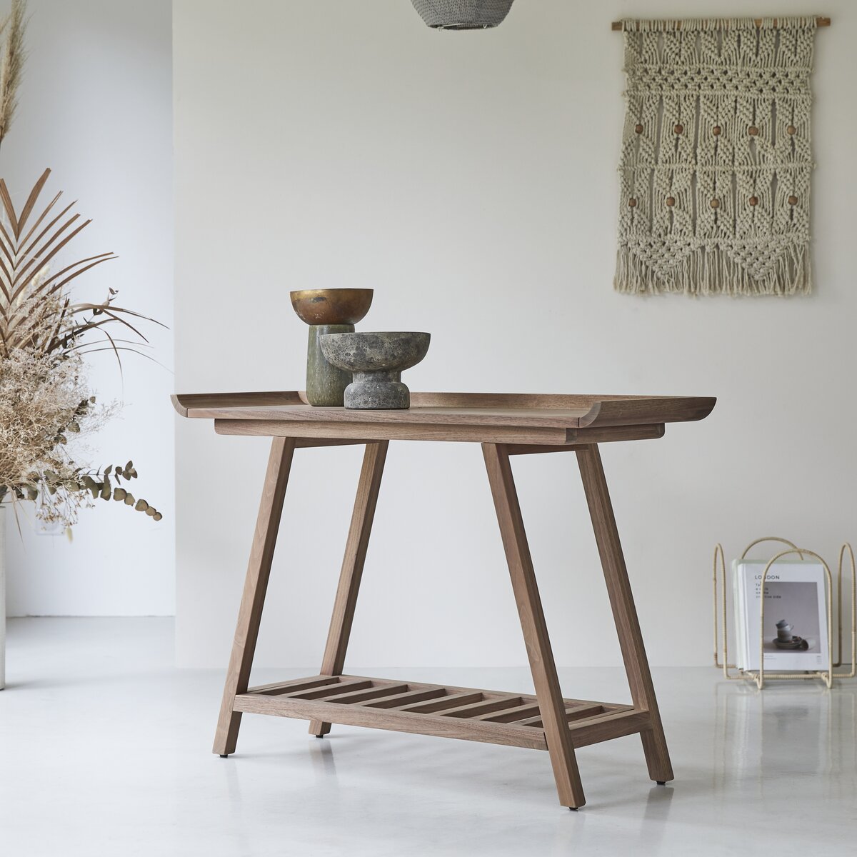 Pampa - Console haute en noyer massif Pampa - Console haute en noyer massif