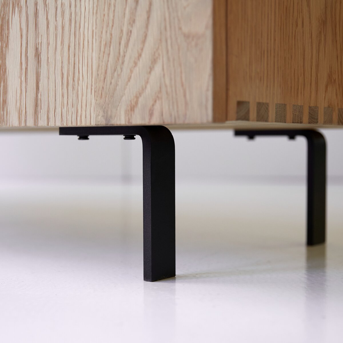 Jeanne - Mueble de TV de roble macizo 160 cm Jeanne - Mueble de TV de roble macizo 160 cm
