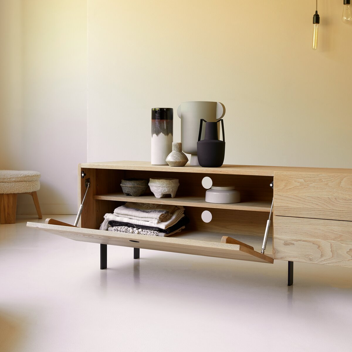 Jeanne - Mueble de TV de roble macizo 200 cm Jeanne - Mueble de TV de roble macizo 200 cm