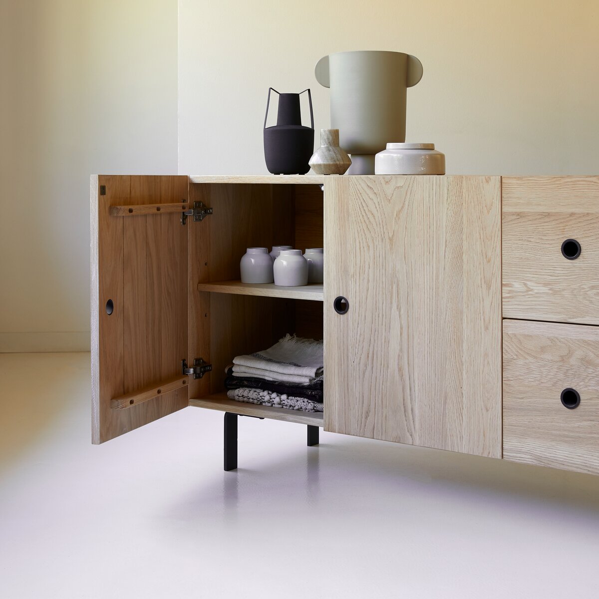 Jeanne - Buffet in quercia massello 150 cm Jeanne - Buffet in quercia massello 150 cm