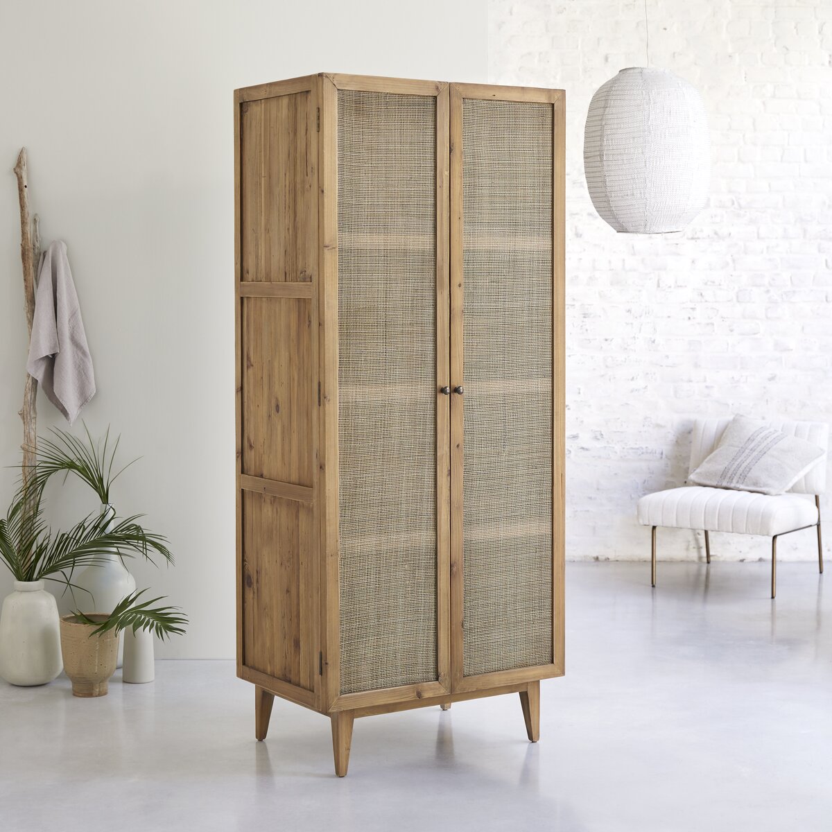 Armoire en bois 2 portes cannage en rotin TIRIA - Naturel - Veo shop