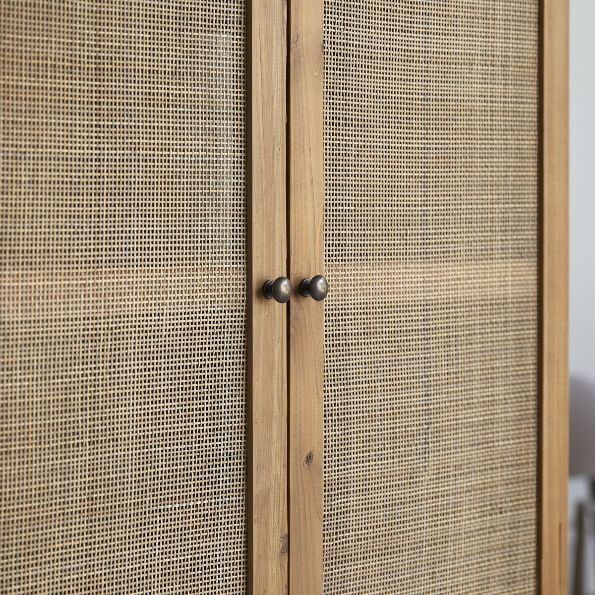 Ninon - Armoire en pin et cannage Ninon - Armoire en pin et cannage
