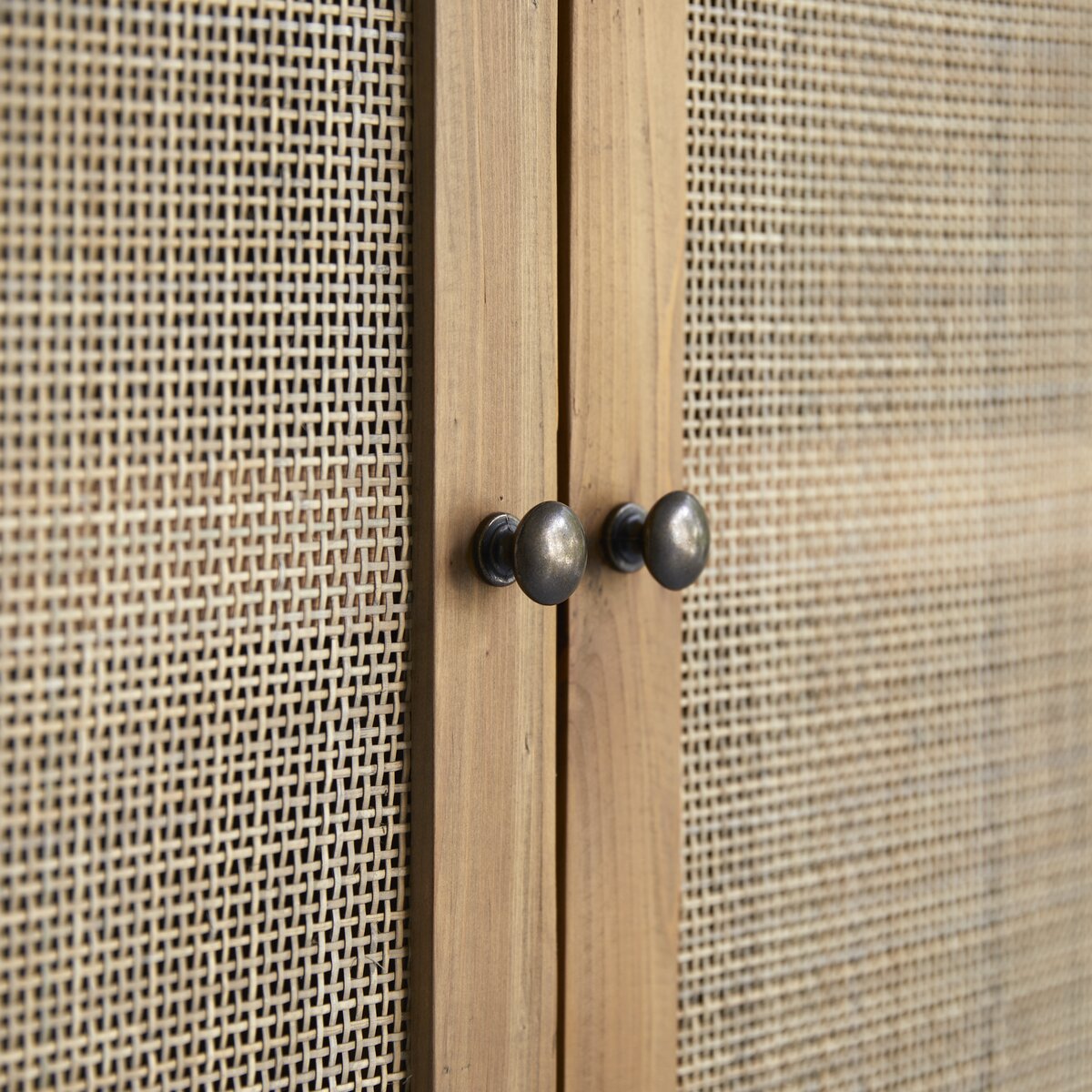 Ninon - Armoire en pin et cannage Ninon - Armoire en pin et cannage