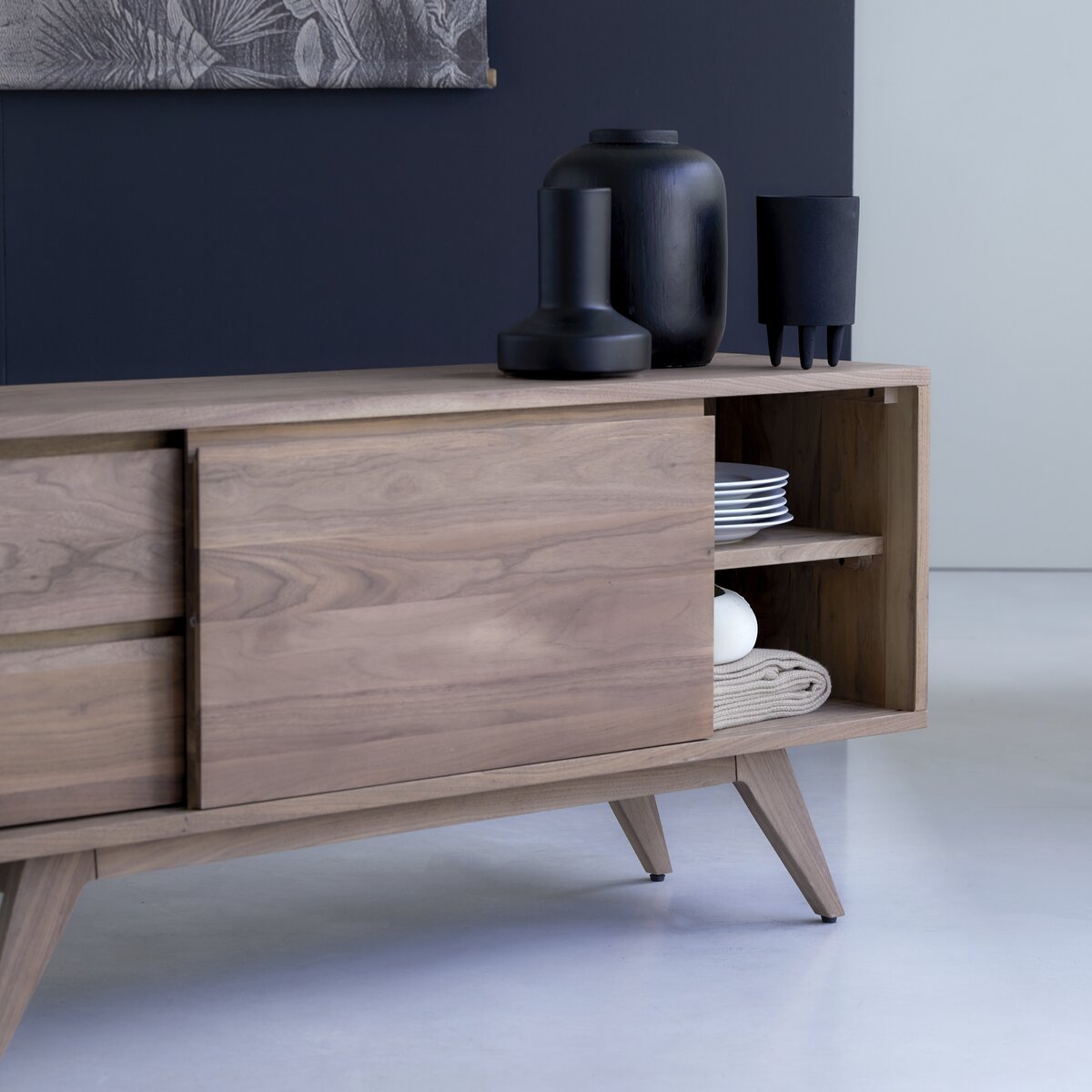 Esmée - Buffet in noce massello 130 cm Esmée - Buffet in noce massello 130 cm