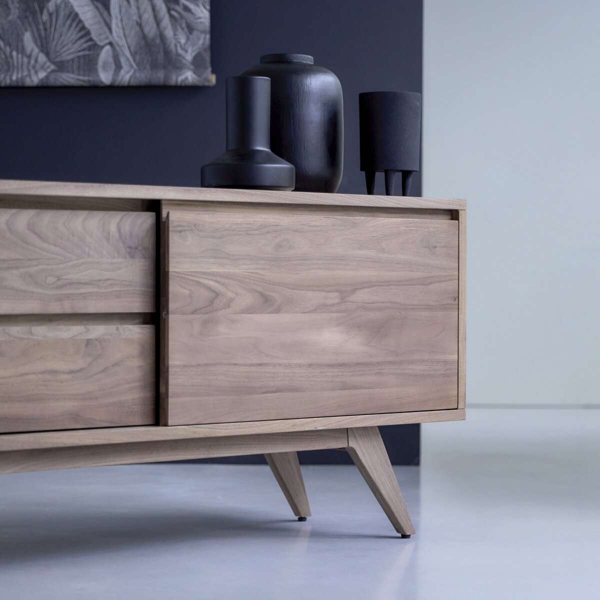 Esmée - Buffet in noce massello 130 cm Esmée - Buffet in noce massello 130 cm