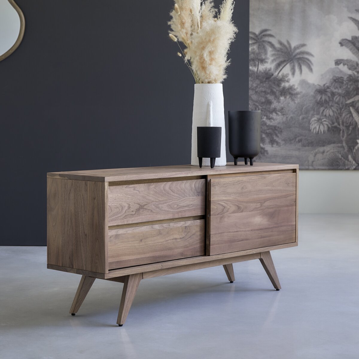 Esmée - Mueble de TV de nogal macizo 130 cm Esmée - Mueble de TV de nogal macizo 130 cm