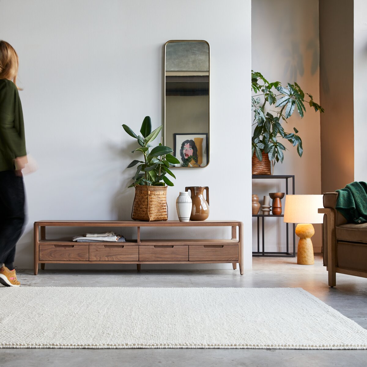 Arto - Meuble TV en noyer massif 180 cm Arto - Meuble TV en noyer massif 180 cm