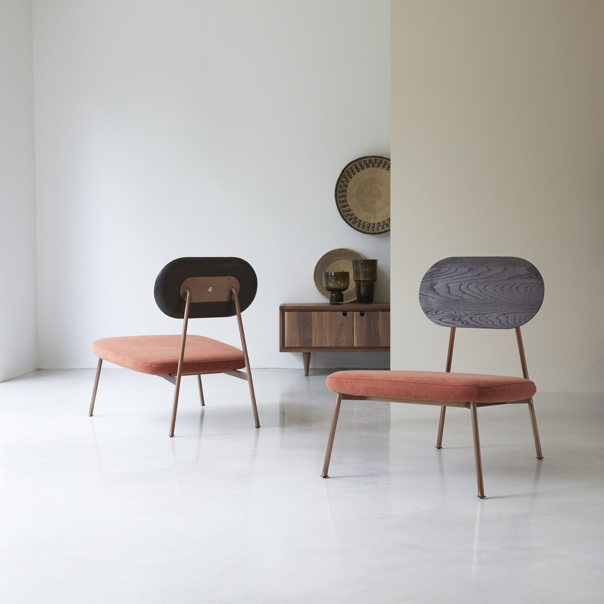 Yutapi - Fauteuil bas Sienna en chêne massif Yutapi - Fauteuil bas Sienna en chêne massif