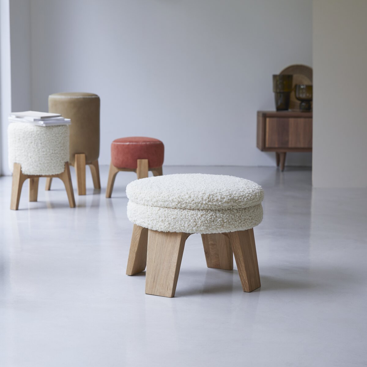 Tabouret enfant bois massif mindy naturel et gris RÉTRO