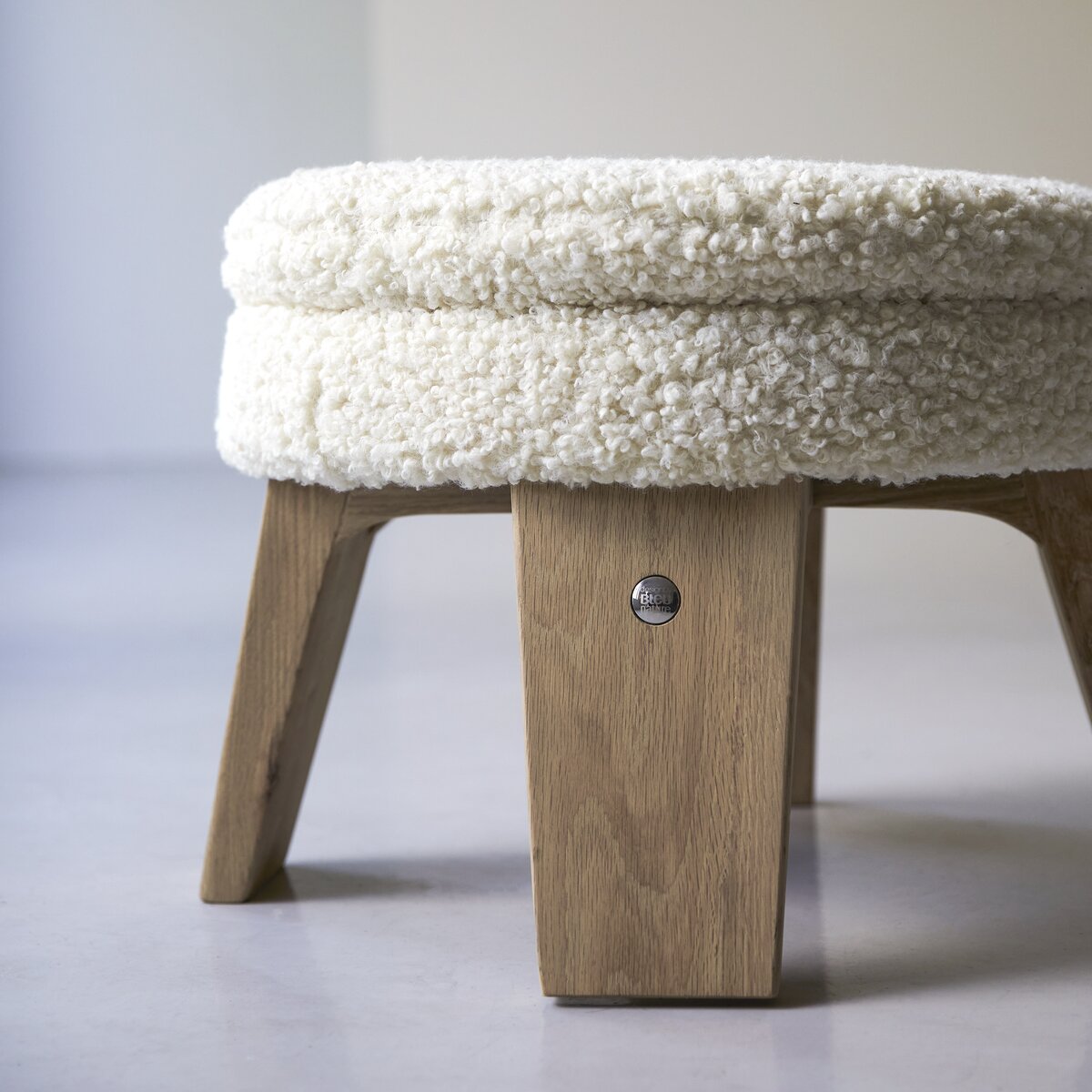 Mattak - Pouf Himalaya en chêne massif Mattak - Pouf Himalaya en chêne massif