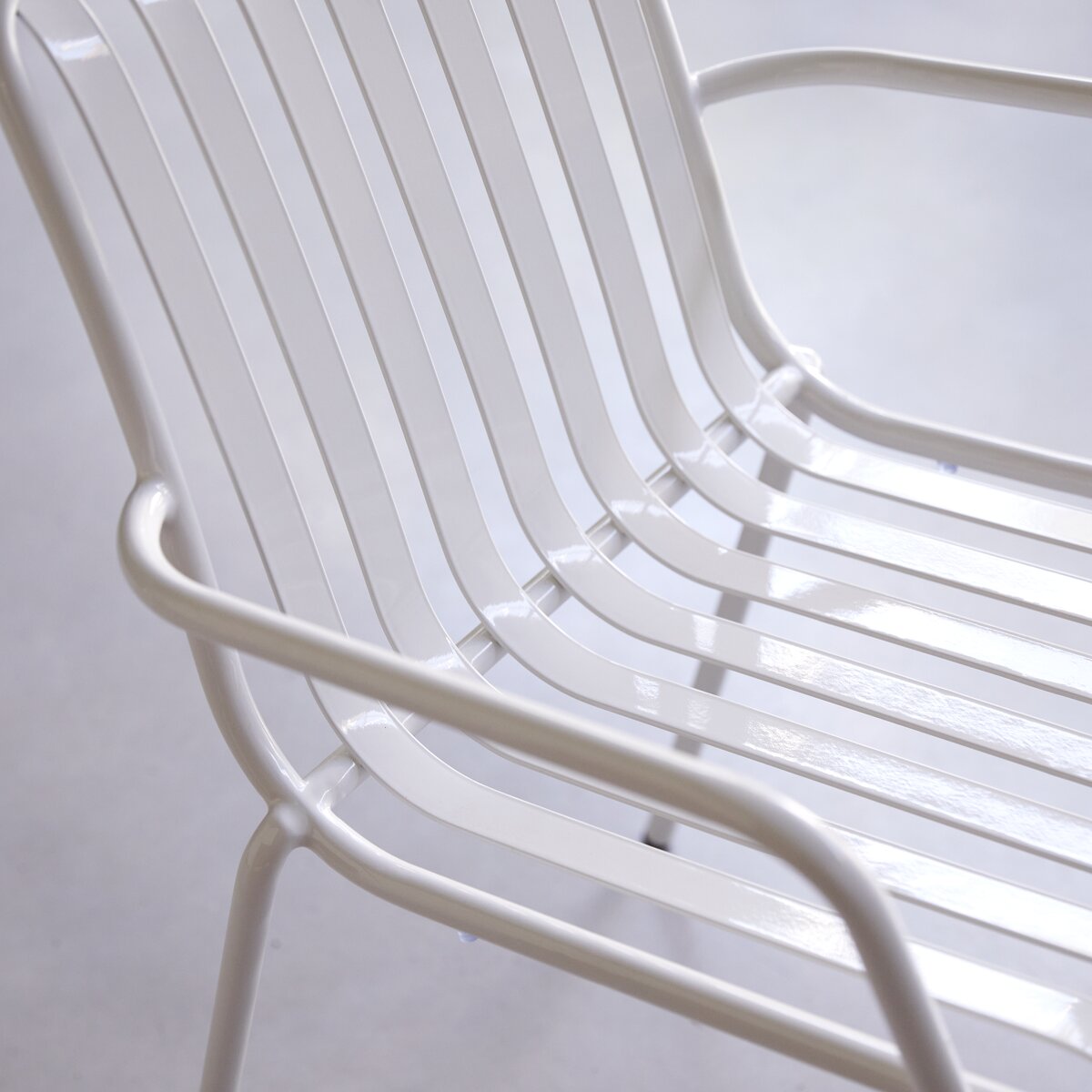 Chaise d'extérieur en métal blanc - Assises pour le jardin - Tikamoon