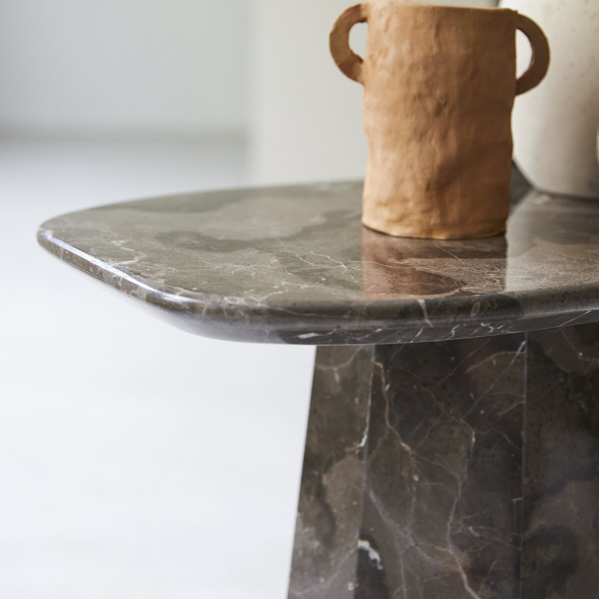 Keesog - Table d'appoint en marbre brown Keesog - Table d'appoint en marbre brown