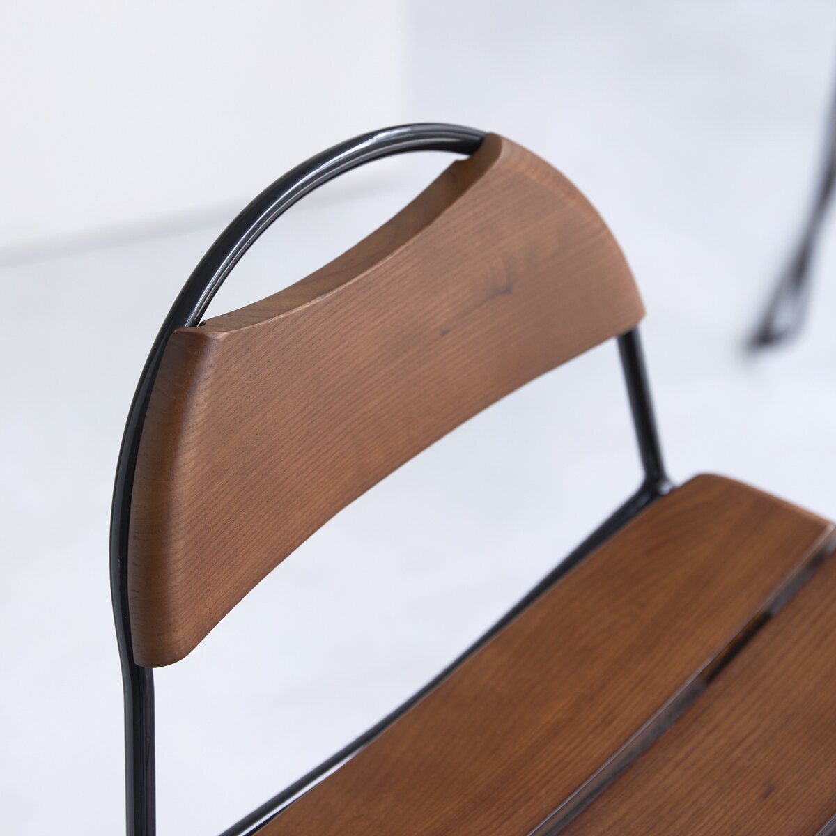 Molly - Chaise de bar en frêne massif et métal Molly - Chaise de bar en frêne massif et métal