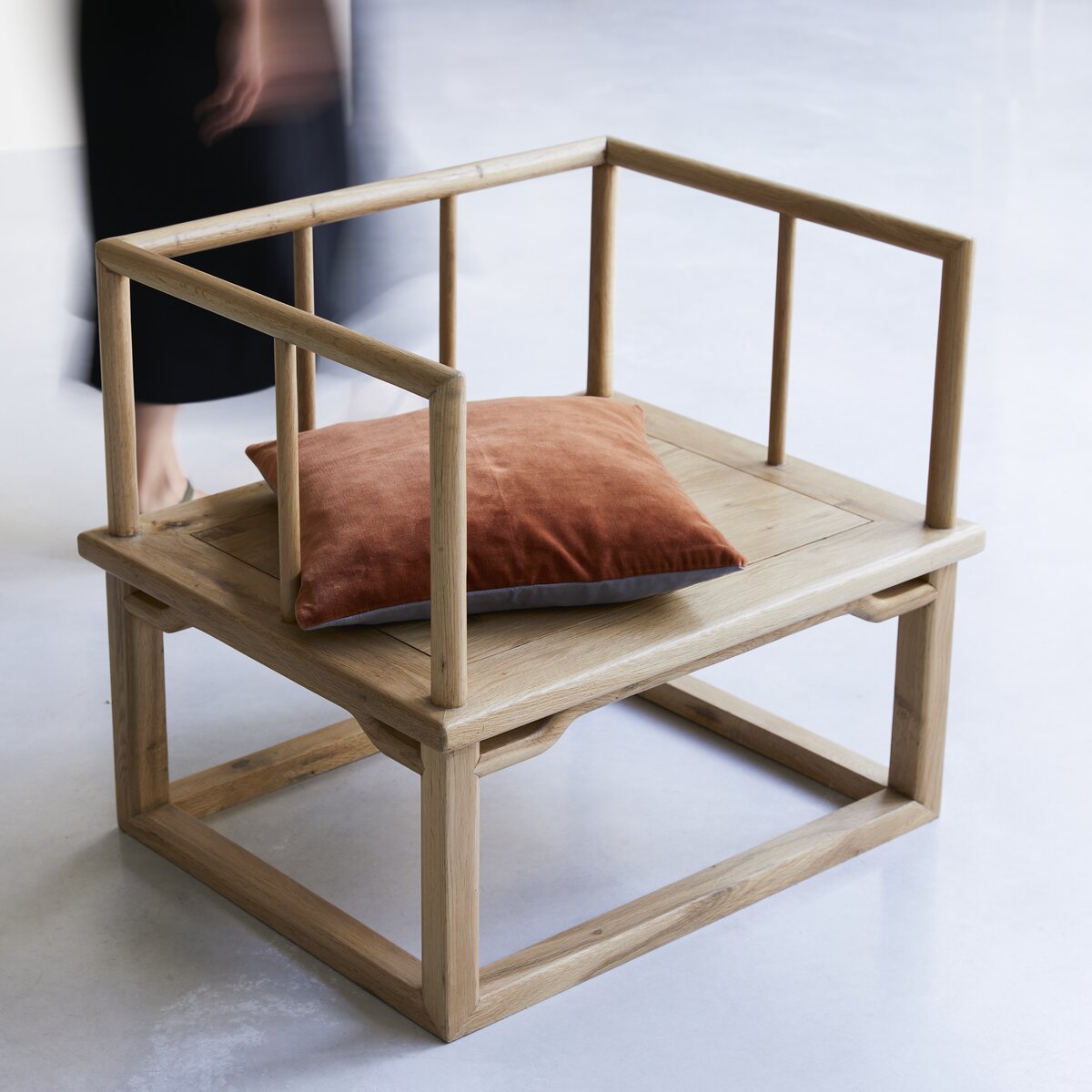 Bao - Fauteuil en chêne massif Bao - Fauteuil en chêne massif