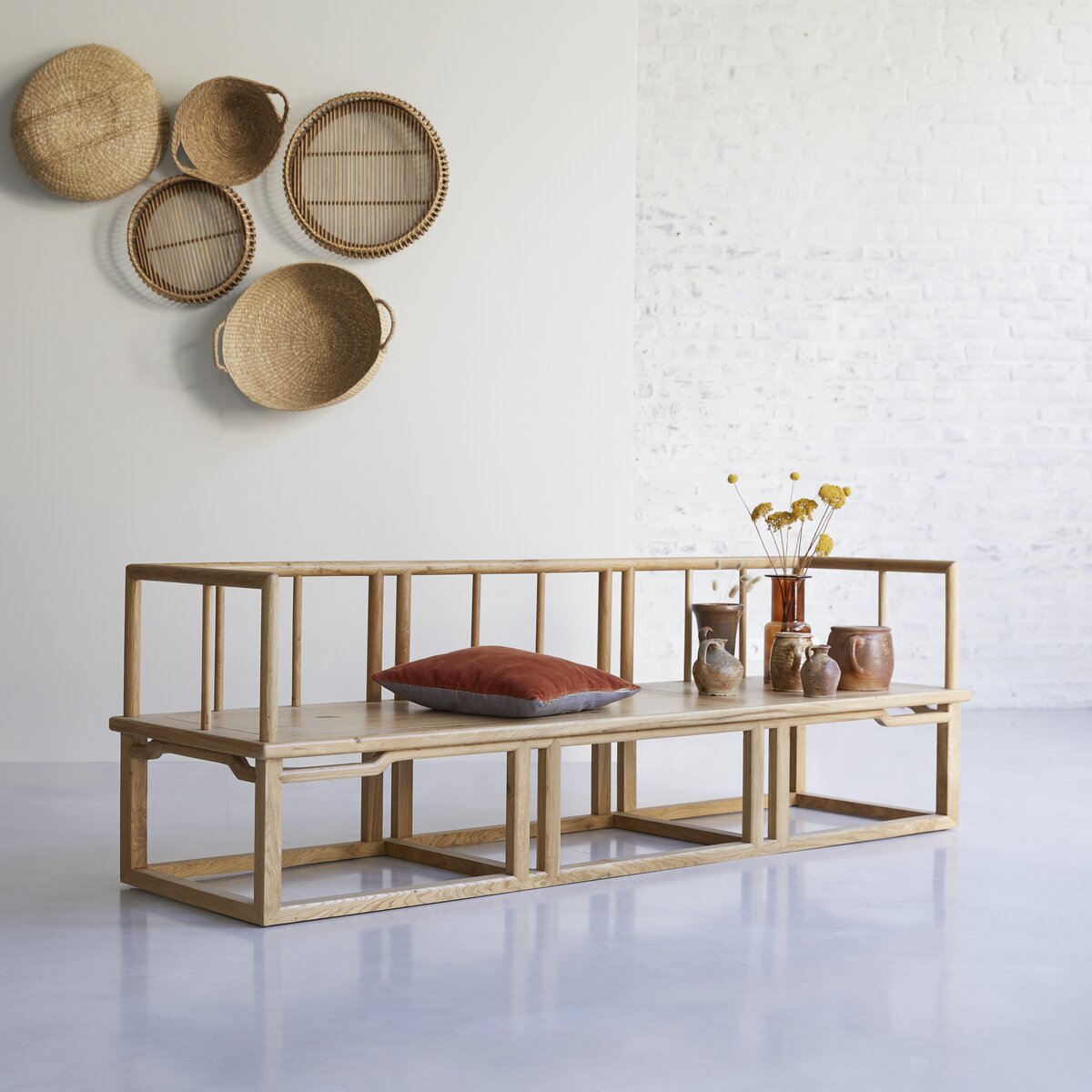 Bao - Sofa aus massiver Eiche Bao - Sofa aus massiver Eiche