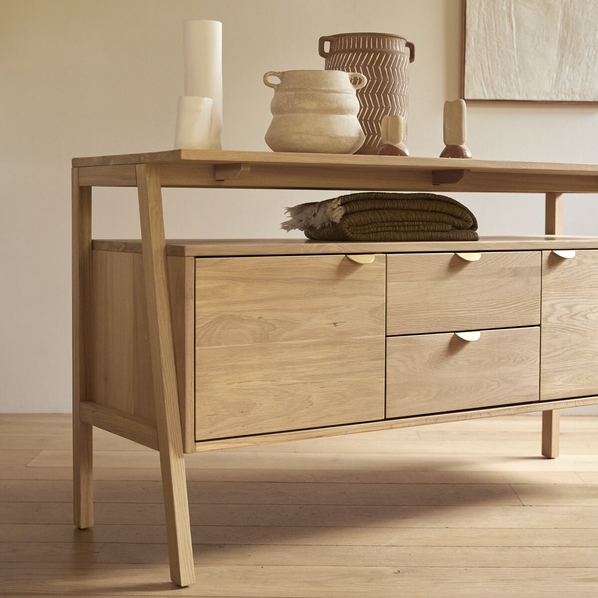 Pola - Buffet en chêne massif 140 cm Pola - Buffet en chêne massif 140 cm