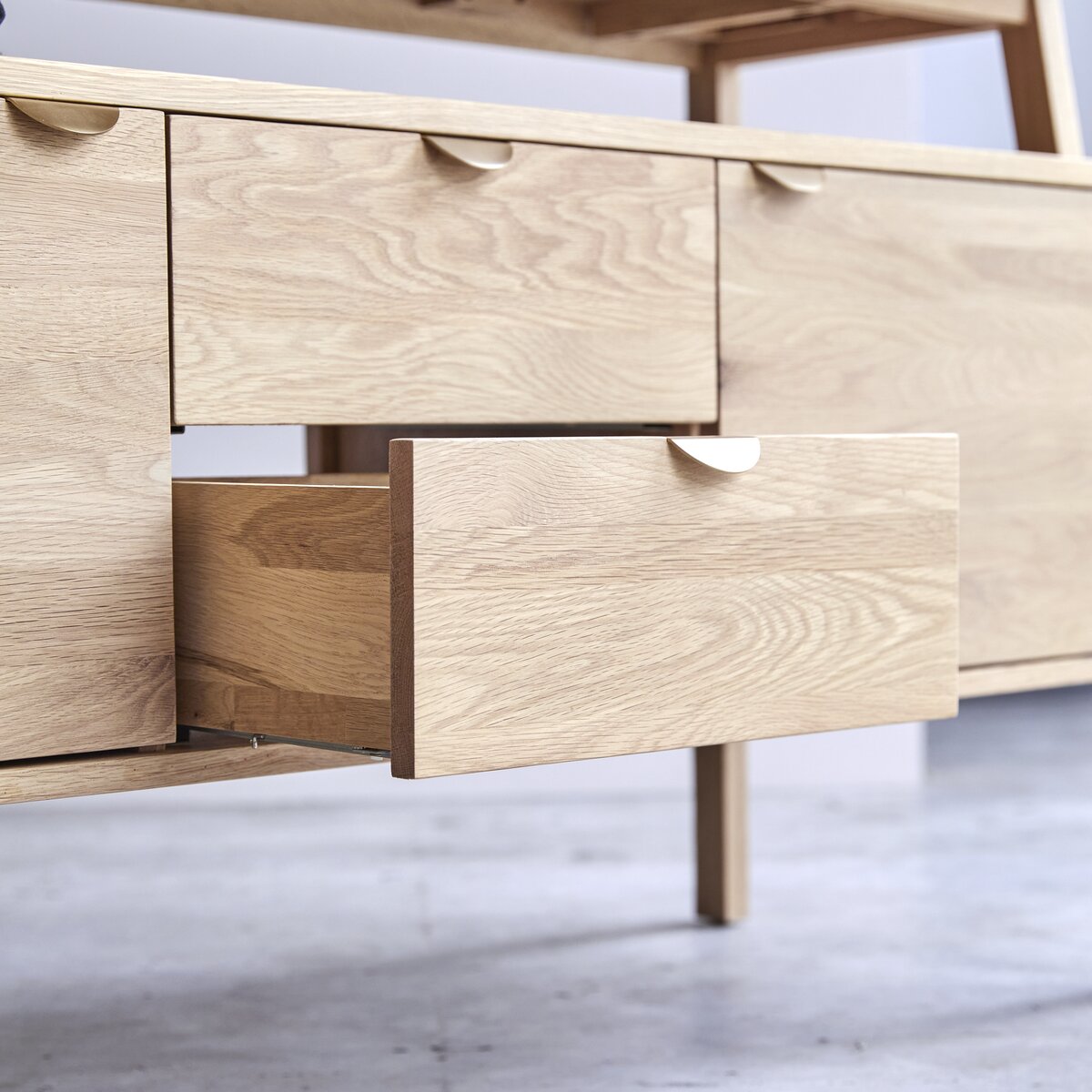 Pola - Buffet en chêne massif 140 cm Pola - Buffet en chêne massif 140 cm
