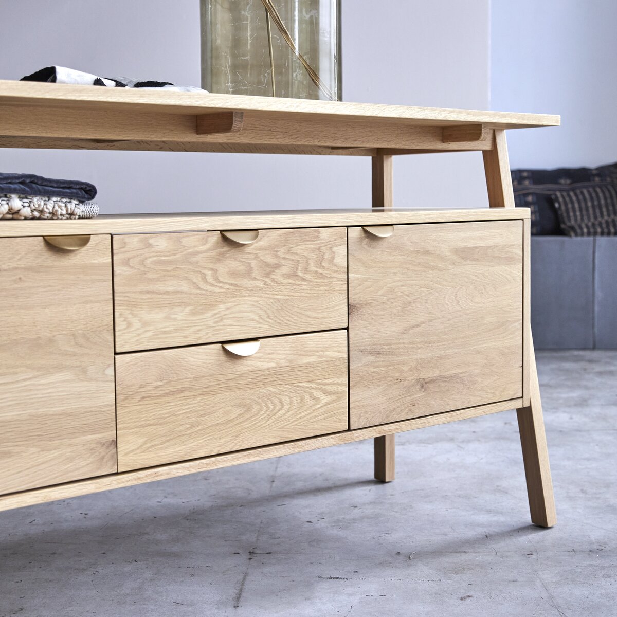 Pola - Buffet en chêne massif 140 cm Pola - Buffet en chêne massif 140 cm