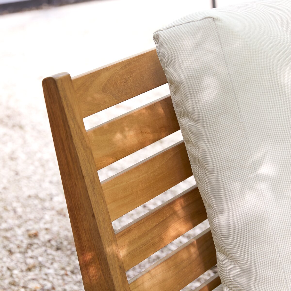 Olia - Fauteuil de jardin en teck massif Olia - Fauteuil de jardin en teck massif
