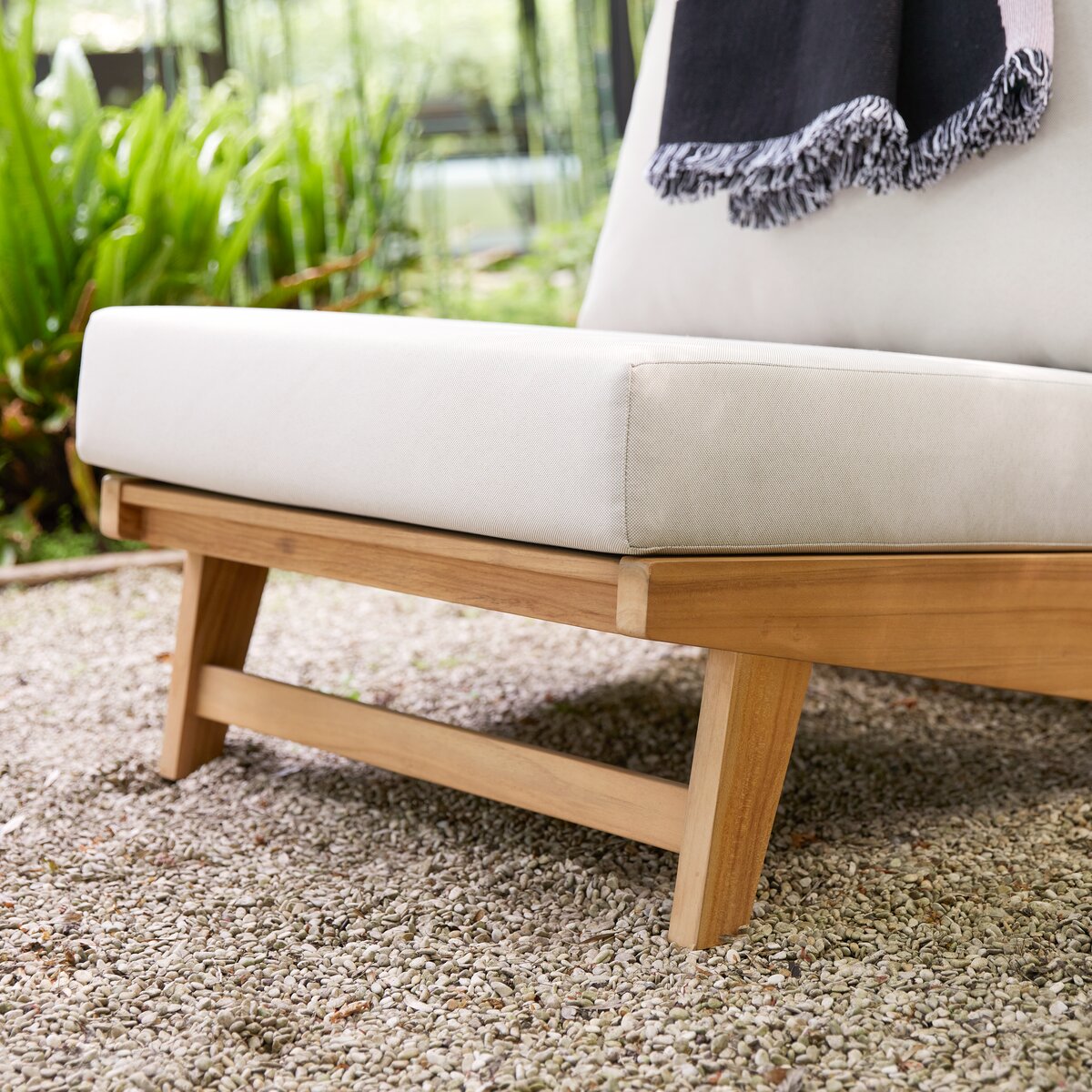 Olia - Sillón de jardín en teca maciza Olia - Sillón de jardín en teca maciza