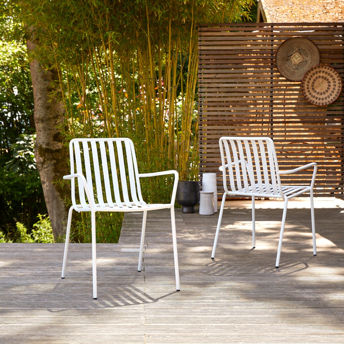 White metal garden discount chairs