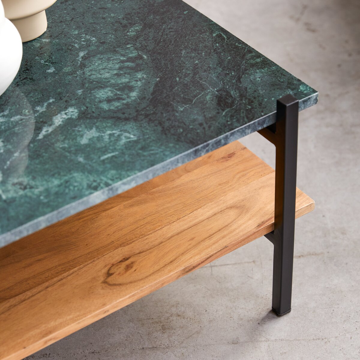 Edit - Table basse en acacia massif et marbre Edit - Table basse en acacia massif et marbre