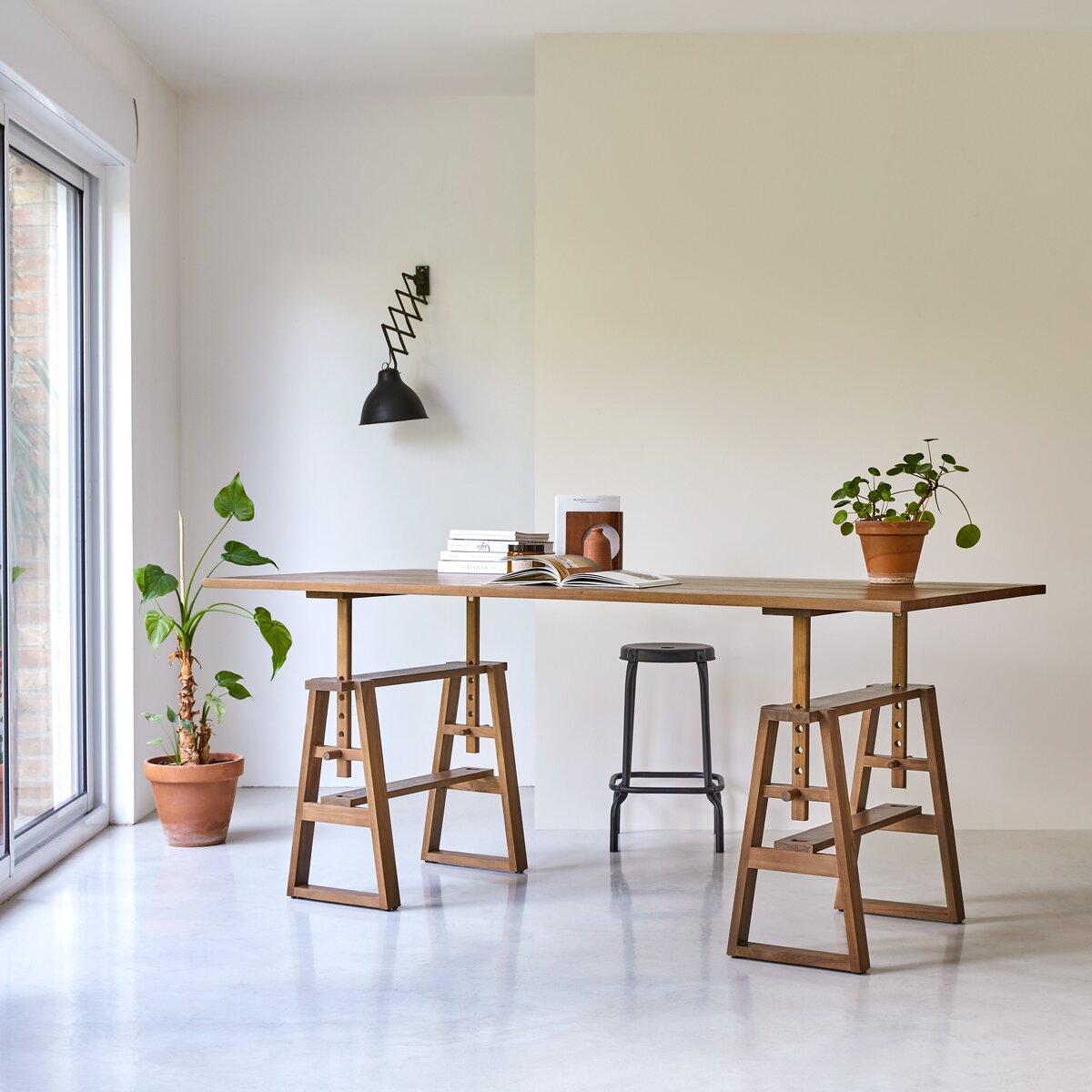 Trestle - Schreibtisch aus massivem Teak Trestle - Schreibtisch aus massivem Teak