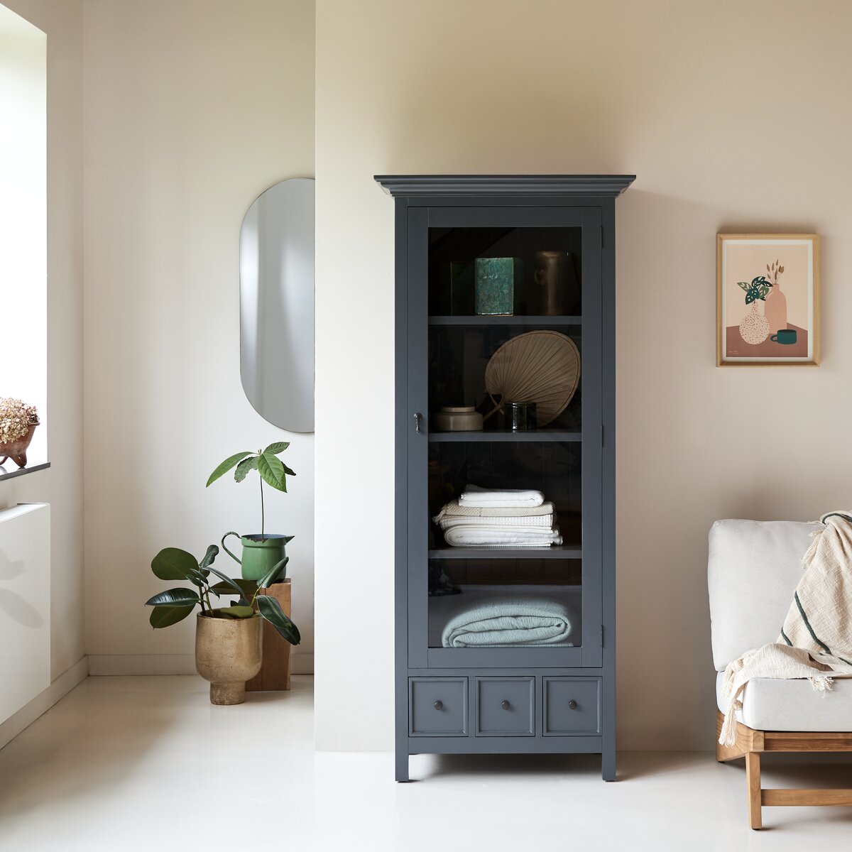 Masha - Armoire en acajou Masha - Armoire en acajou