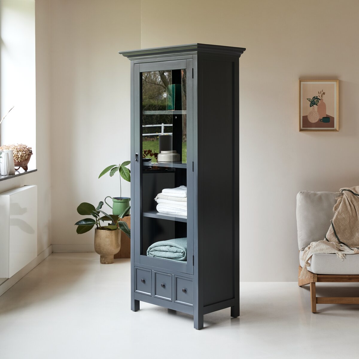 Masha - Armoire en acajou Masha - Armoire en acajou