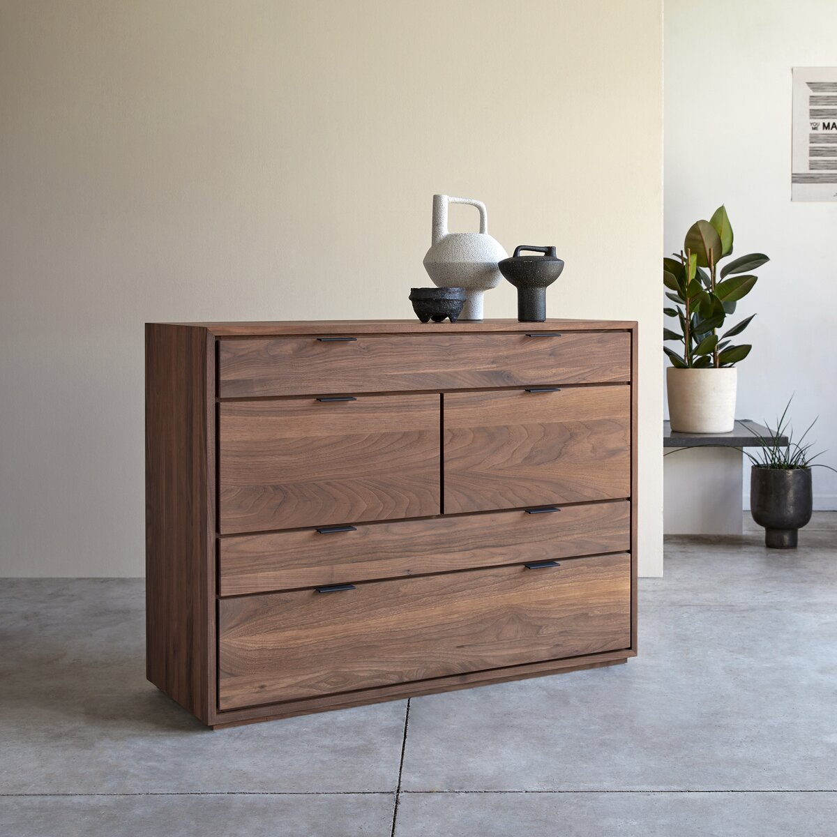 Senson - Commode en noyer massif Senson - Commode en noyer massif