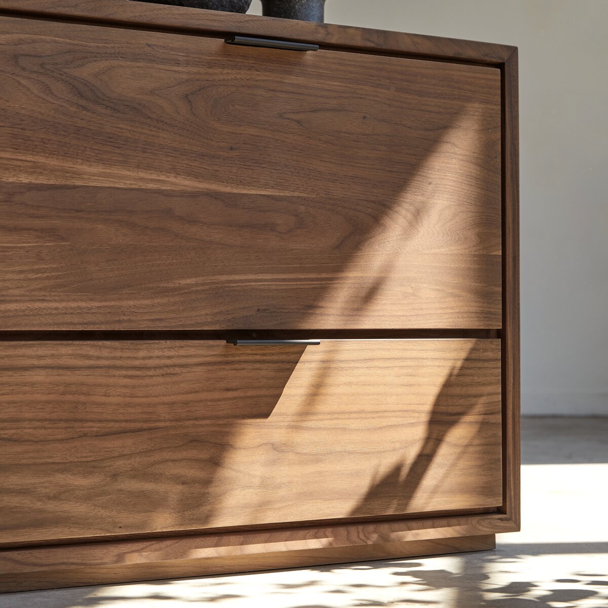 Senson - Solid walnut TV stand 120 cm Senson - Solid walnut TV stand 120 cm