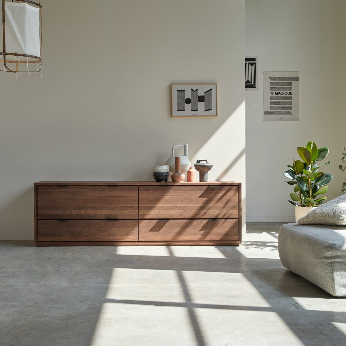 Senson - Meuble TV en noyer massif 180 cm Senson - Meuble TV en noyer massif 180 cm