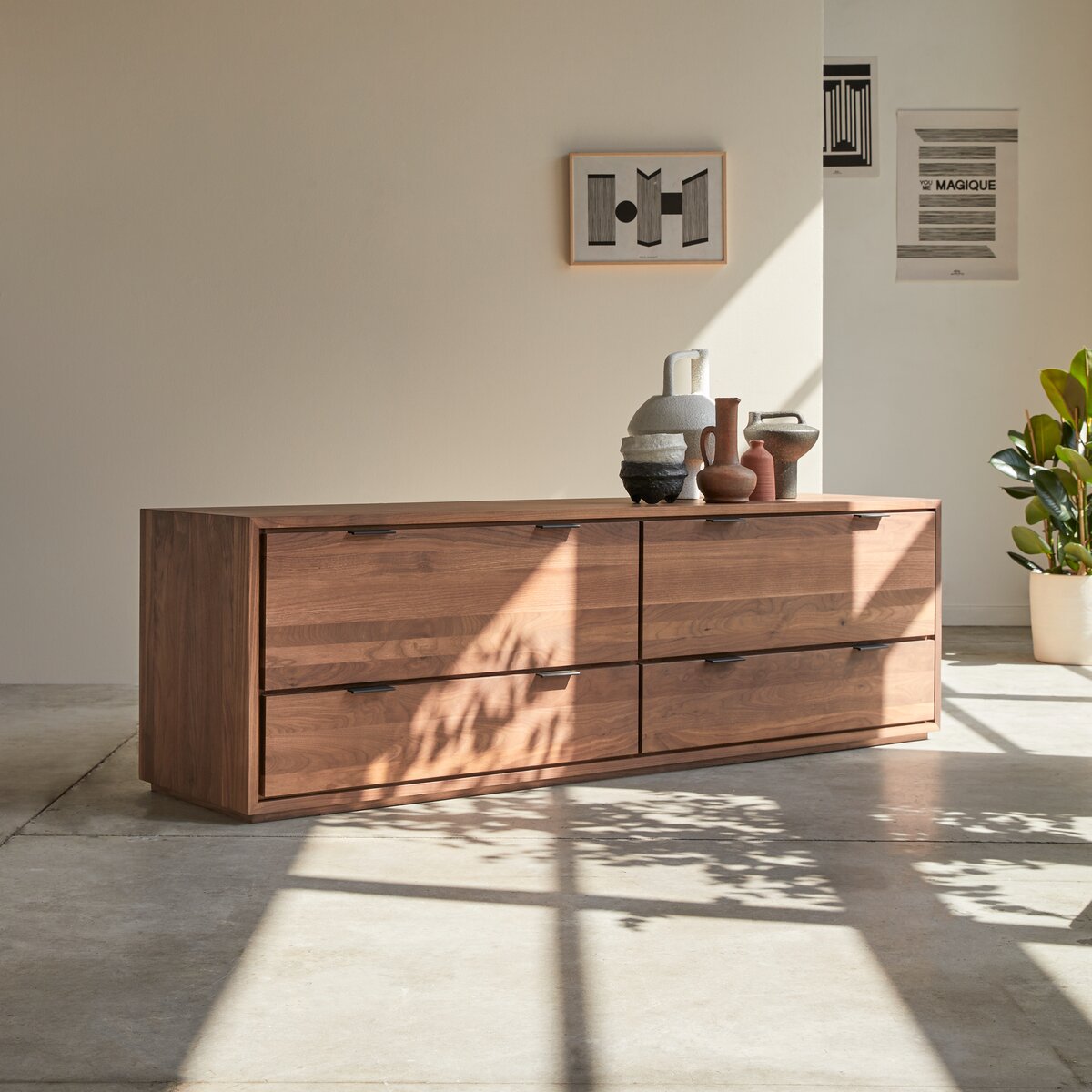 Senson - Meuble TV en noyer massif 180 cm Senson - Meuble TV en noyer massif 180 cm