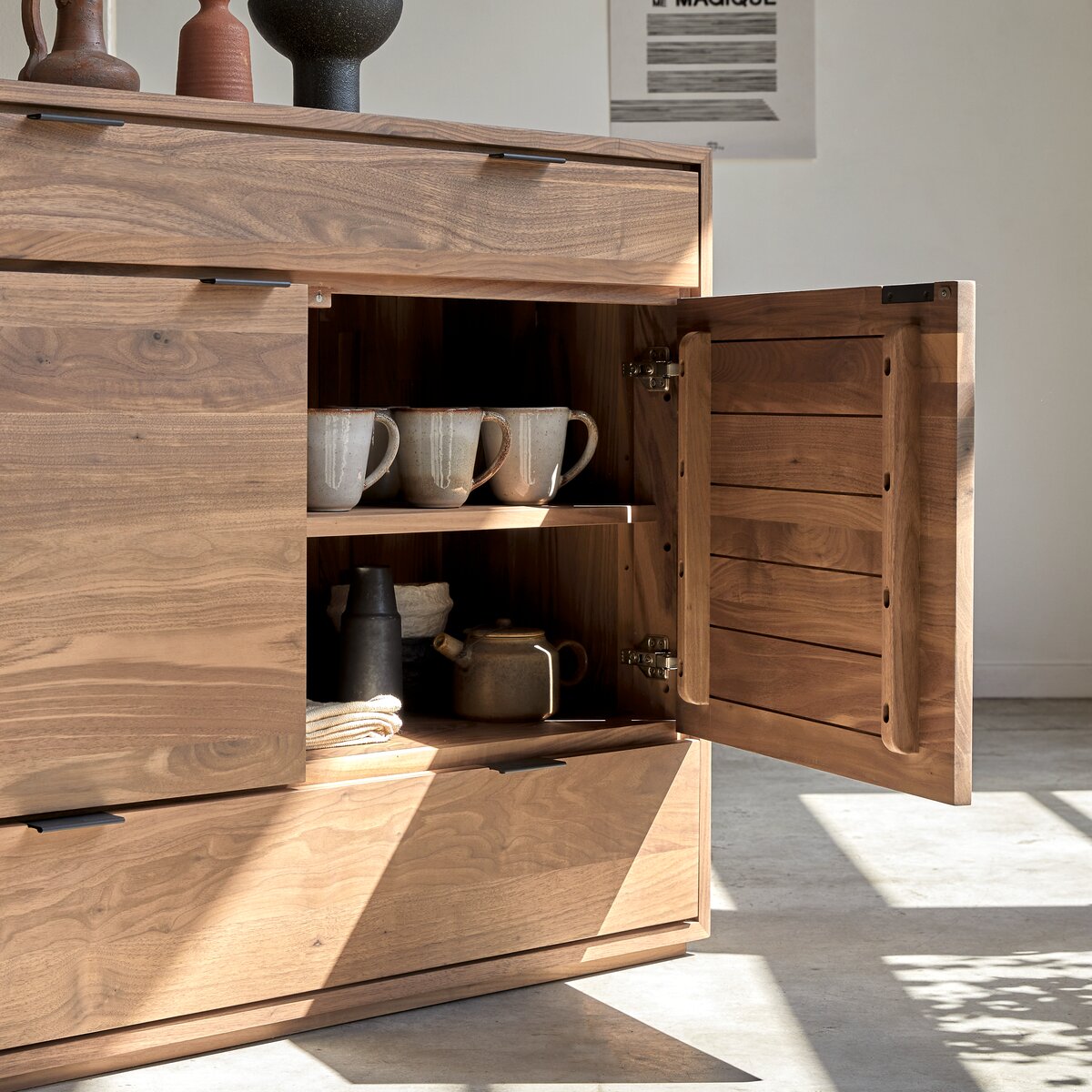 Senson - Credenza in noce massello 120 cm Senson - Credenza in noce massello 120 cm