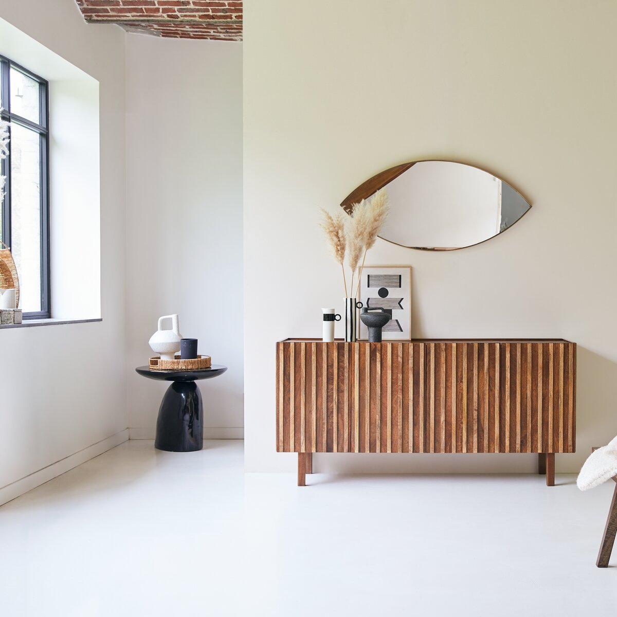 Milo - Sideboard aus massivem Mangoholz Milo - Sideboard aus massivem Mangoholz