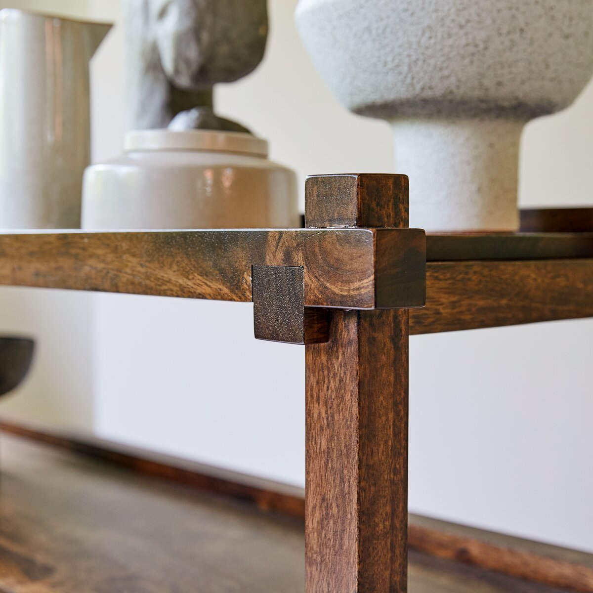 Arko - Consola en madera de mango macizo Arko - Consola en madera de mango macizo