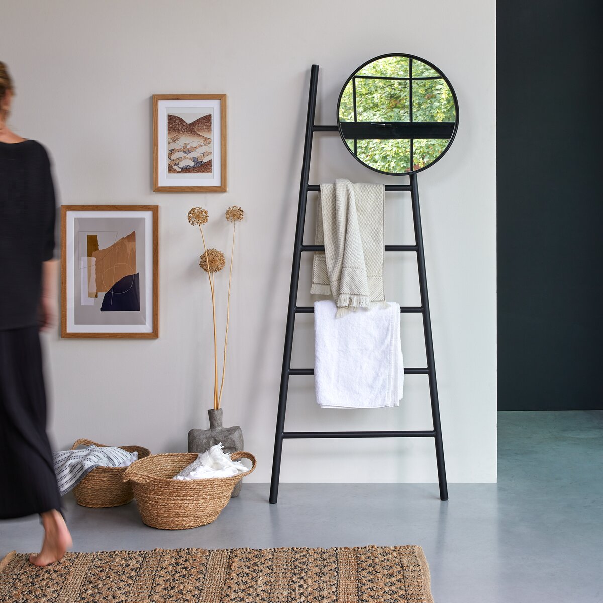 Elio - Porte serviette en métal avec miroir Elio - Porte serviette en métal avec miroir